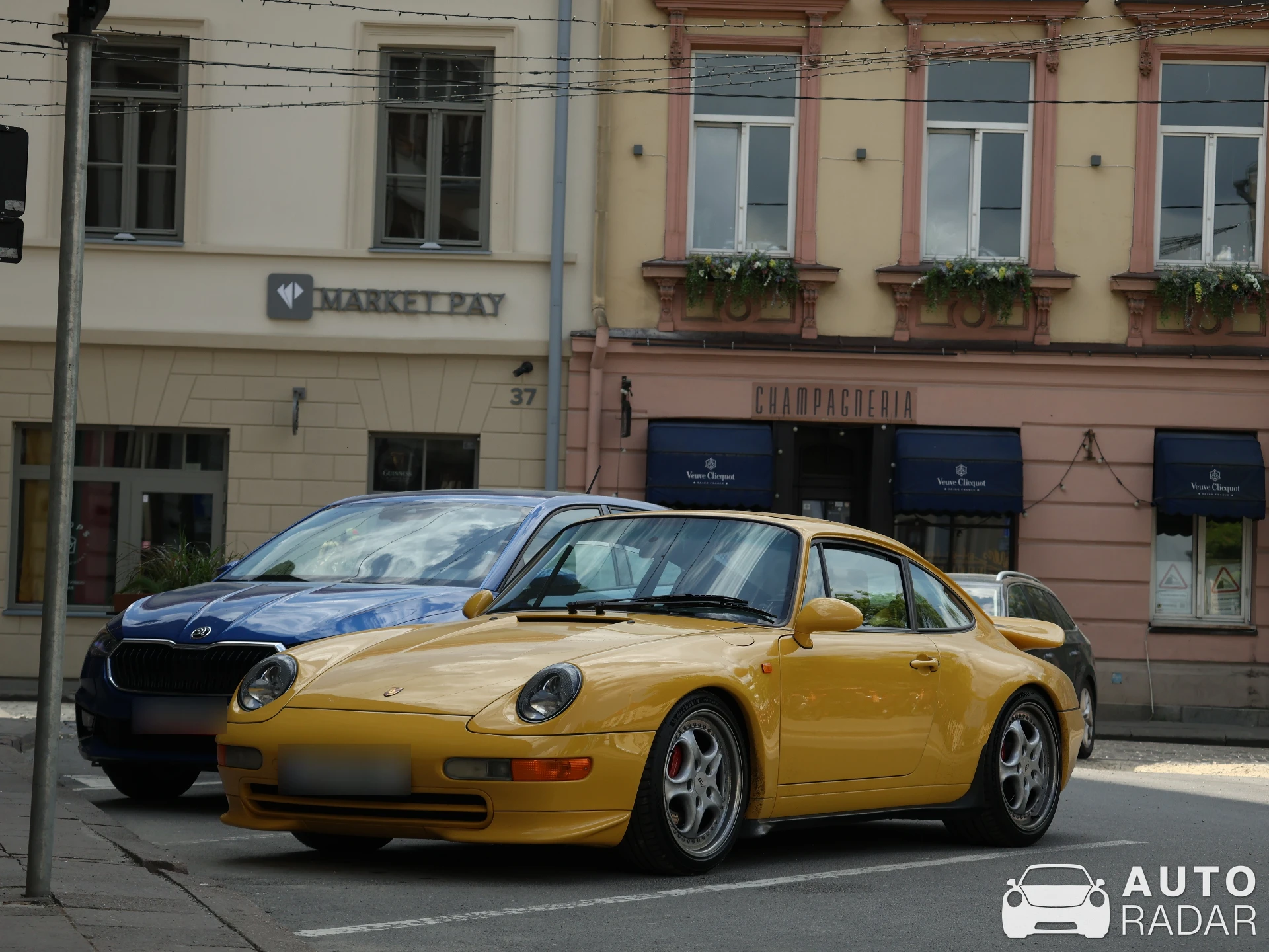 Porsche 993 Carrera RS spotted in Vilnius, Lithuania
