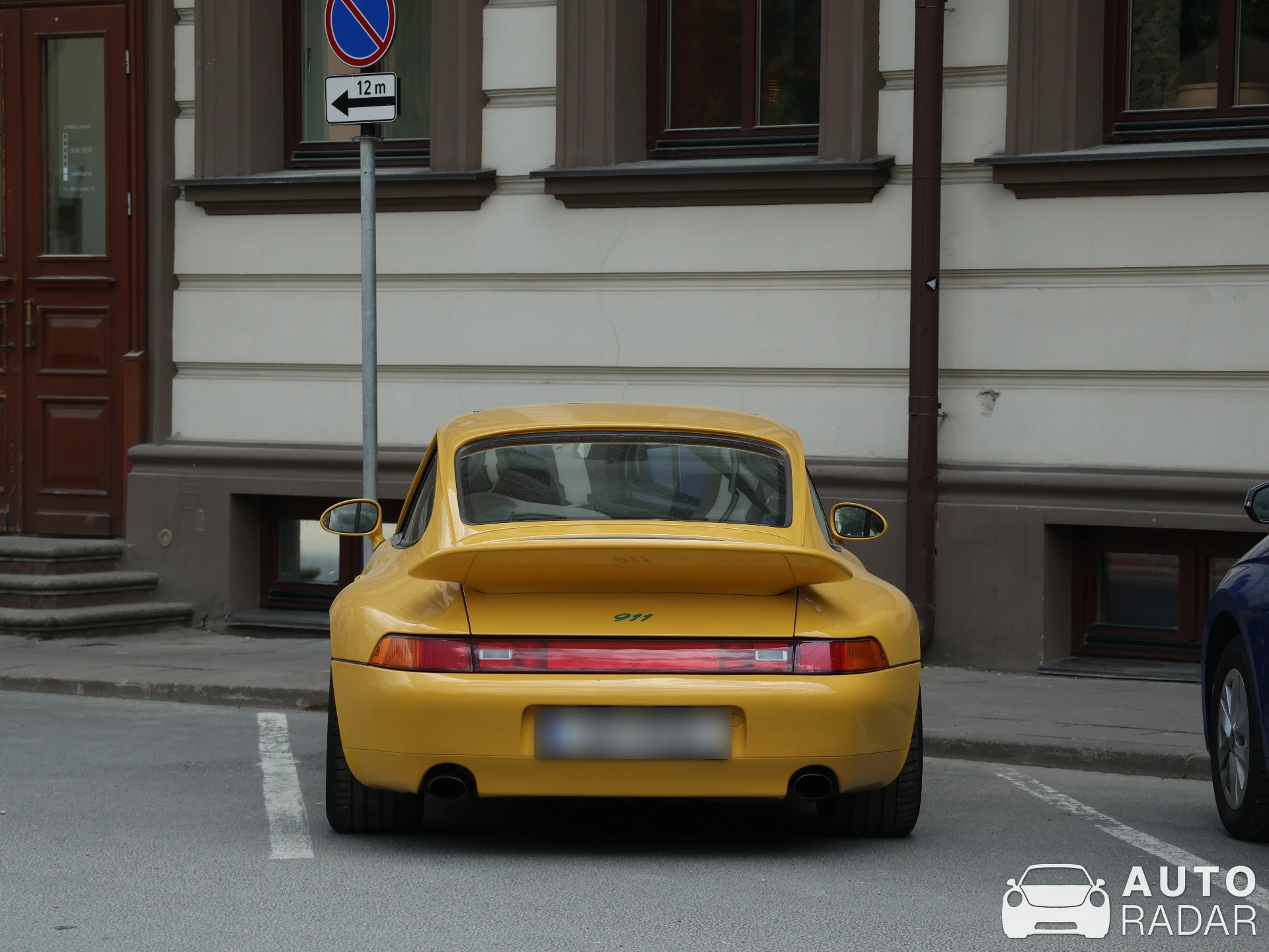Porsche 993 Carrera RS spotted in Vilnius