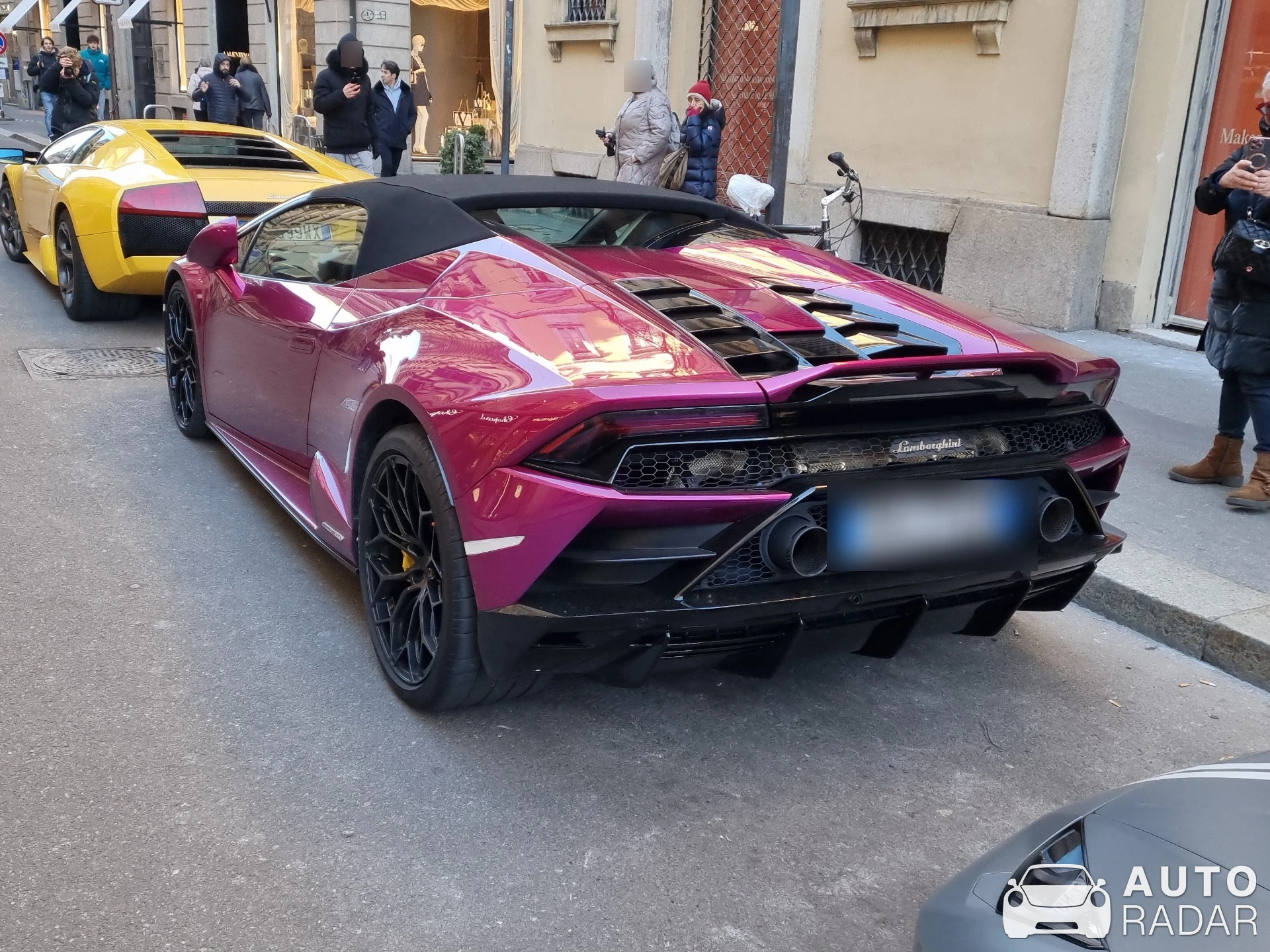 Lamborghini Huracán LP640-4 EVO Spyder spotted in Milano, Italy