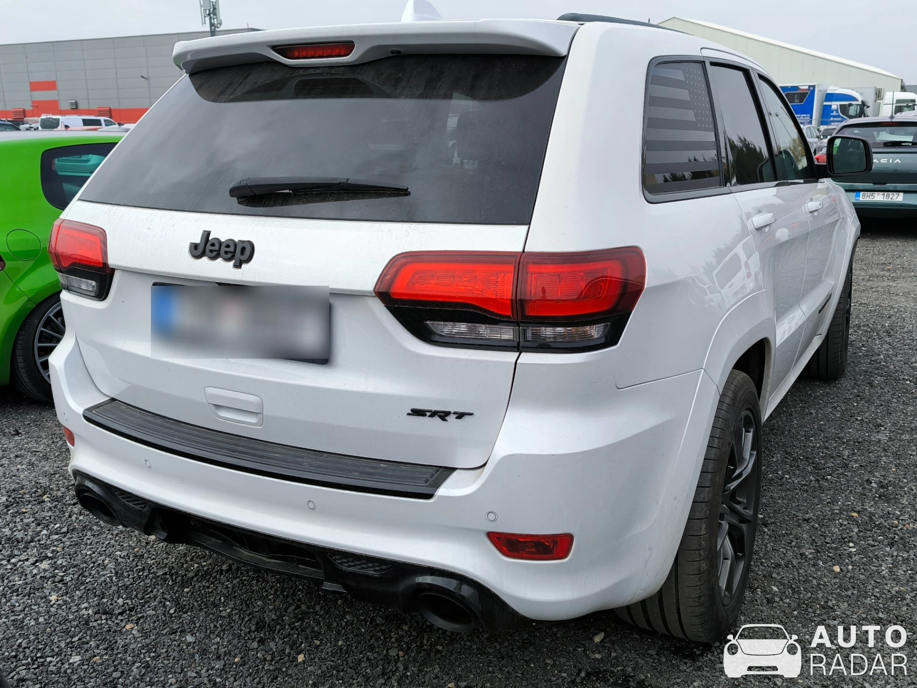 Jeep Grand Cherokee SRT 2013 spotted in Prague 18, Czechia