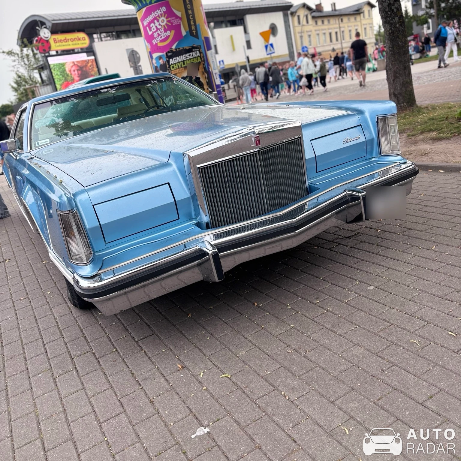 Lincoln Continental Mark V spotted in Mielno
