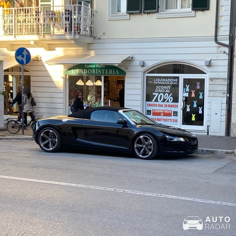 Audi R8 GT Spyder spotted in Porto Recanati