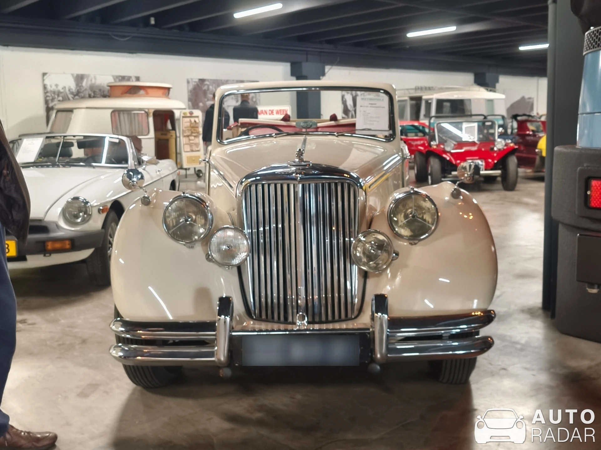 Jaguar MK V spotted in Druten