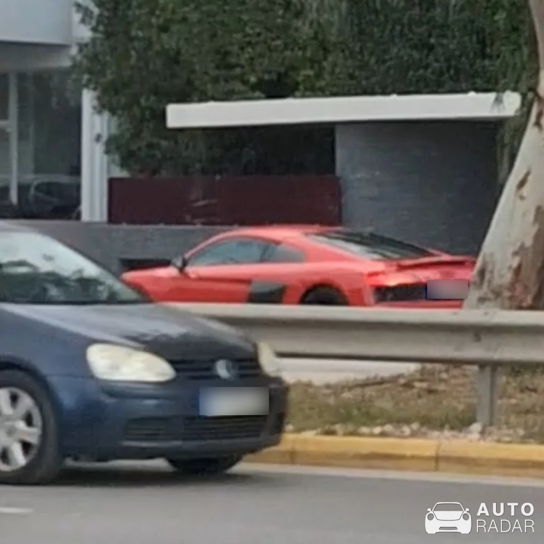 Audi R8 V10 spotted in Voula, Greece