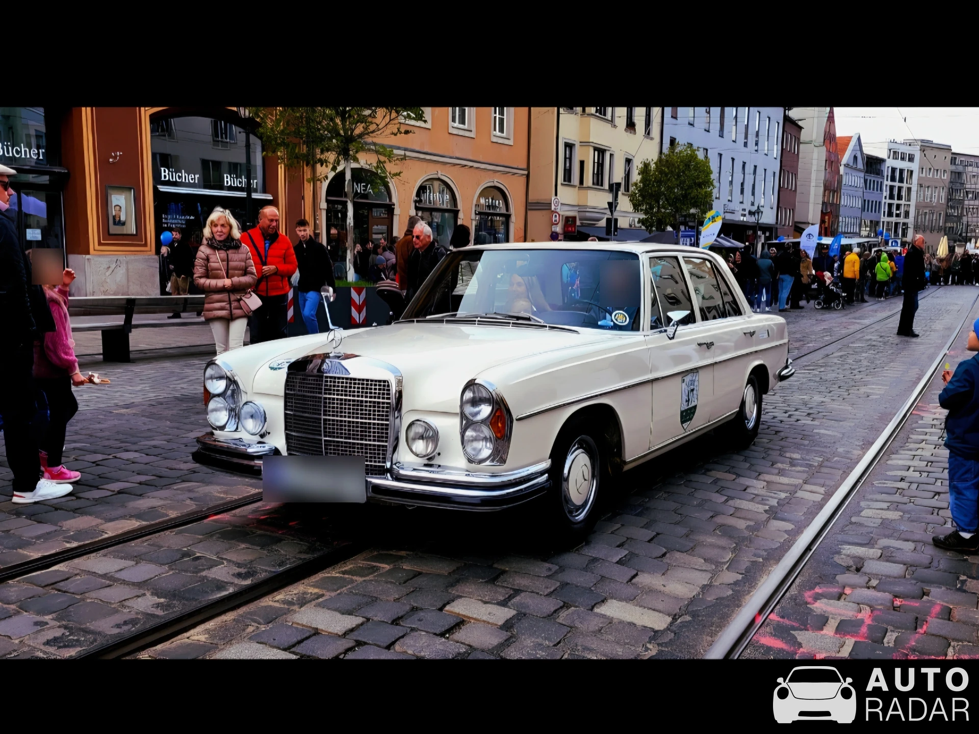 Mercedes-Benz 280 SE spotted in Augsburg