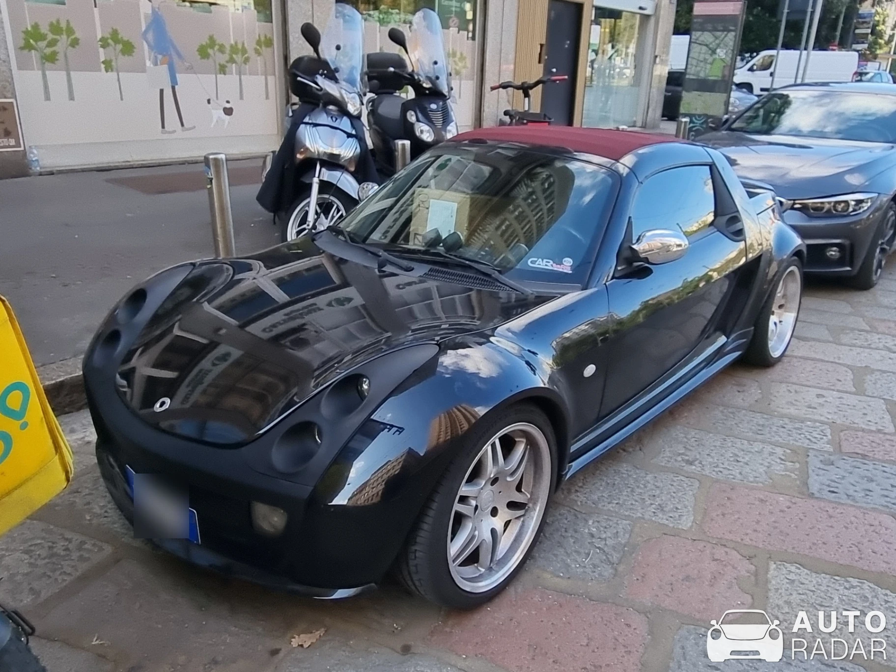 Smart Roadster spotted in Milano, Italia