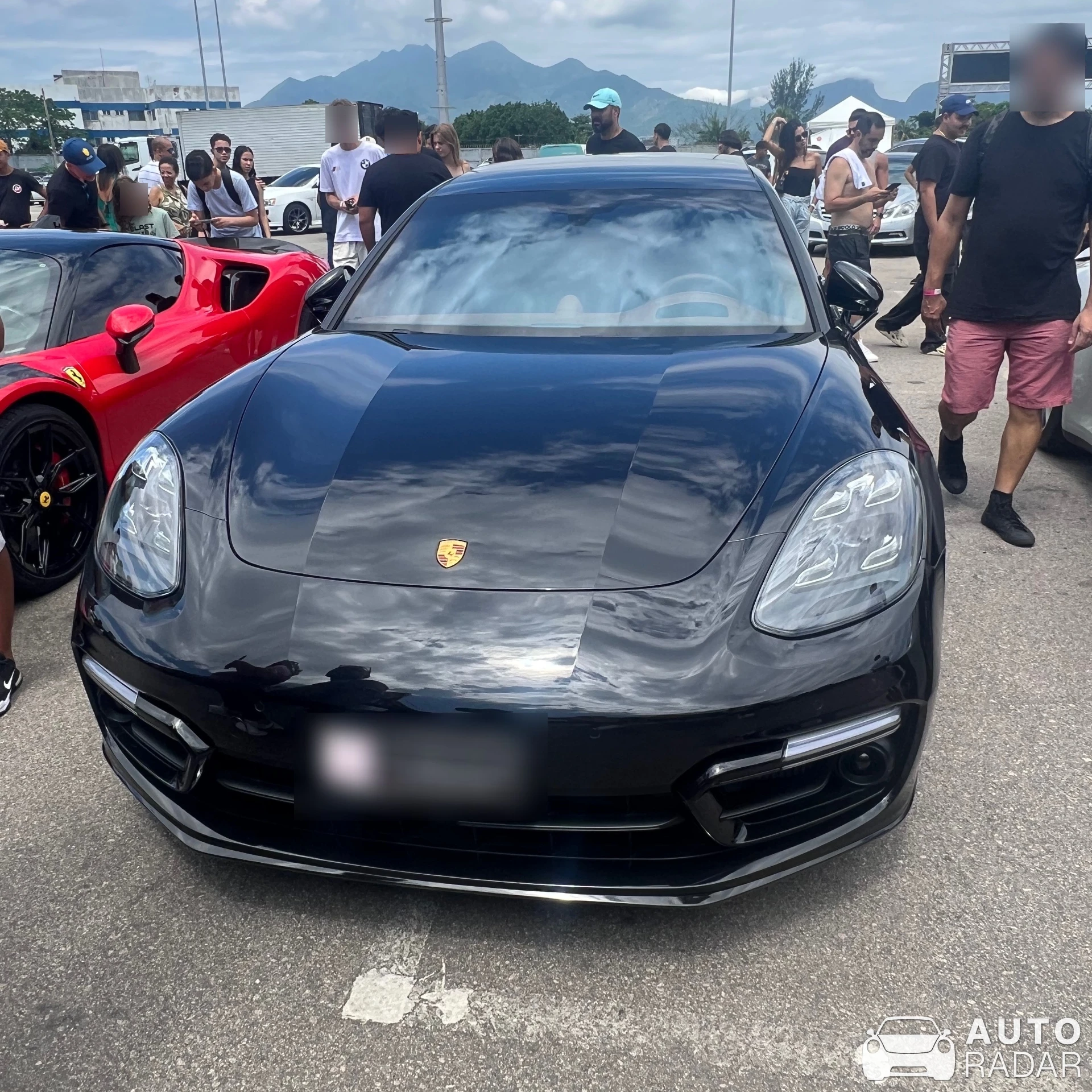 Porsche 970 Panamera 4S spotted in Barra da Tijuca, Brazil