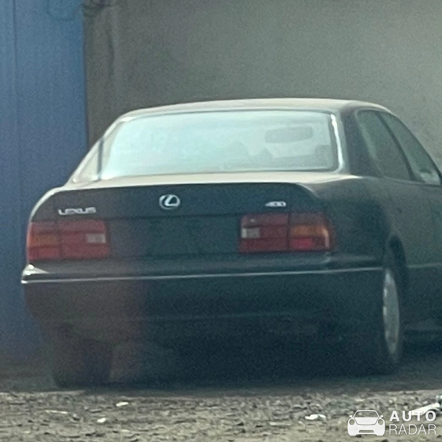 Lexus LS400 spotted in Wadhe, India