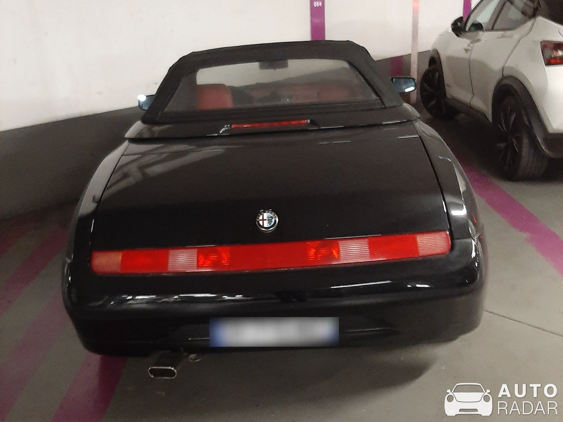Alfa Romeo Spider 2.0i spotted in Lyon, France