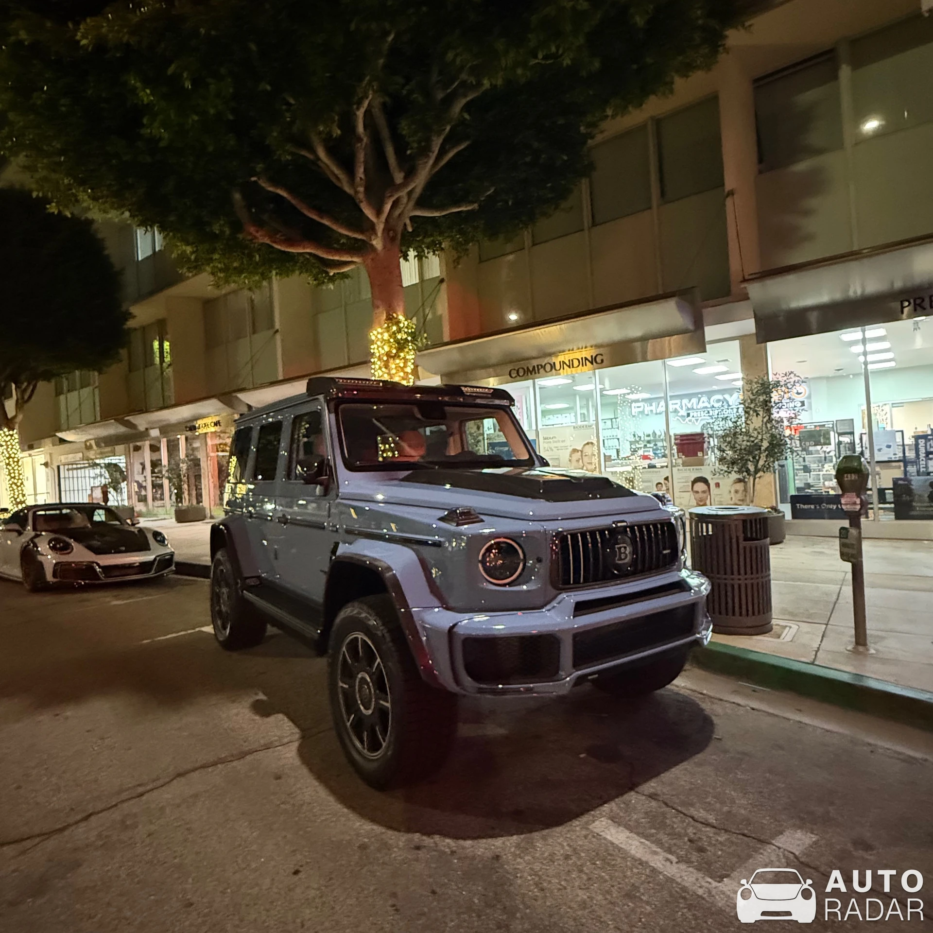 Mercedes-AMG Brabus G 700 4X4² W463 2018 Spots spotted in Beverly Hills