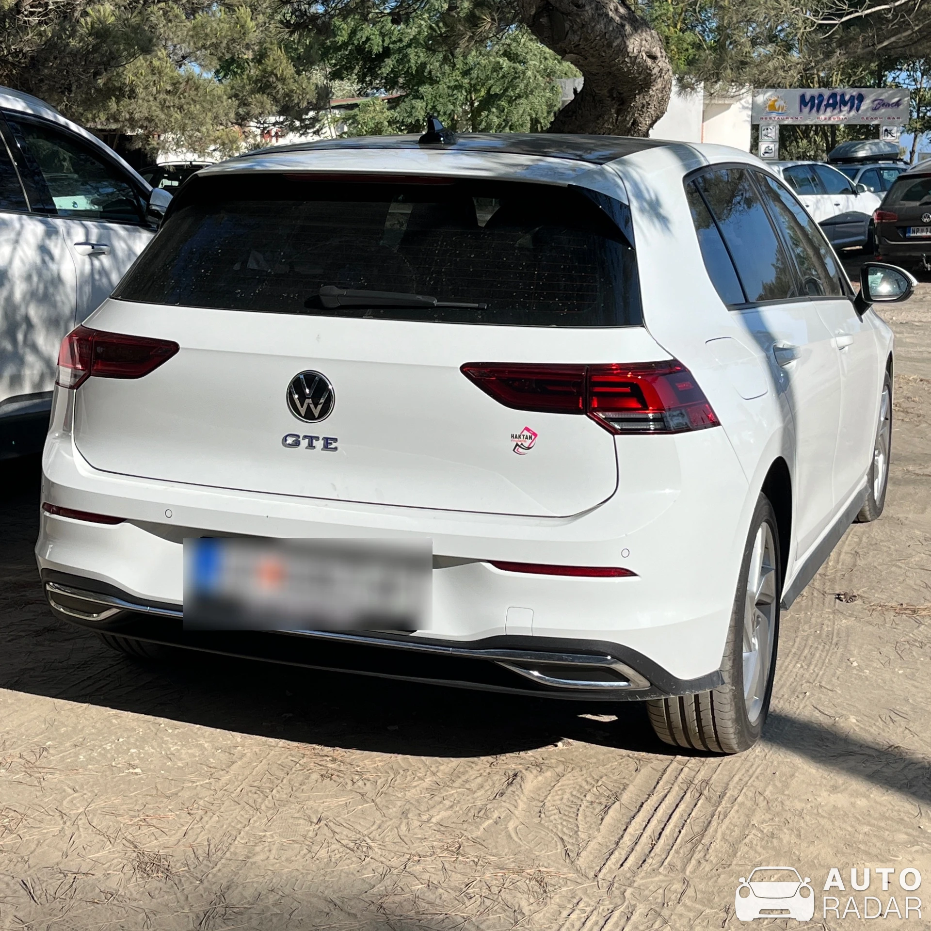 Volkswagen Golf GTE spotted