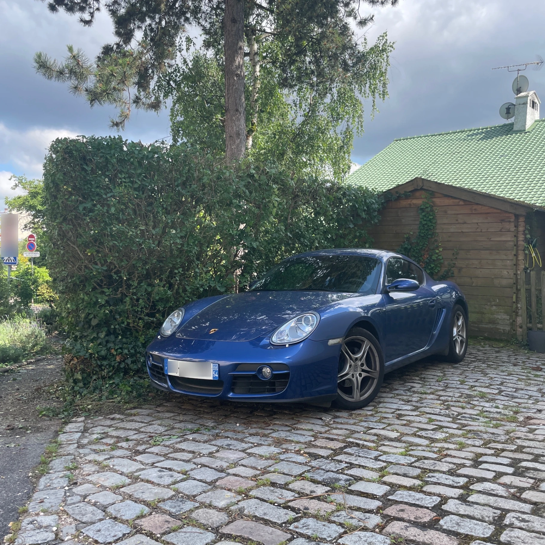 Porsche 987 Cayman S Sport spotted in Laxou