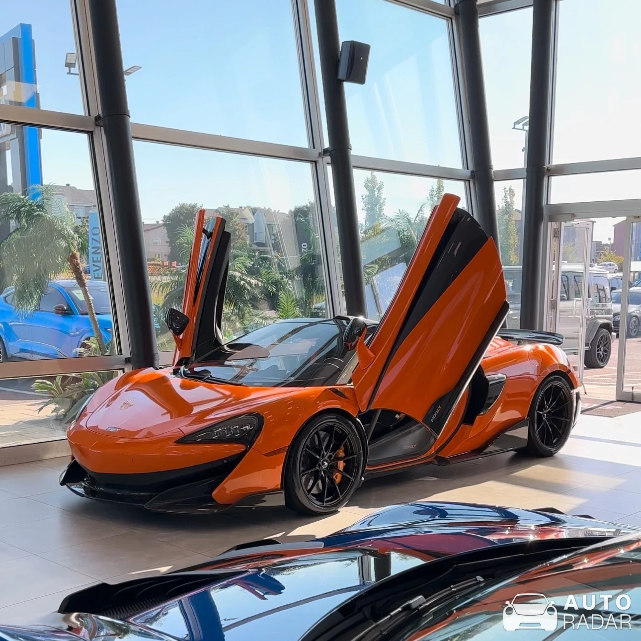 McLaren 600LT spotted in Saint-Eustache, Canada