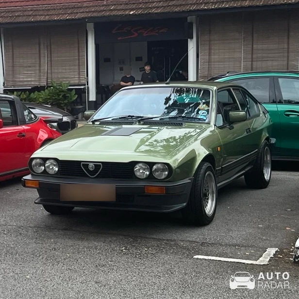Alfa Romeo GTV6 2.5 spotted in Singapore, Singapore