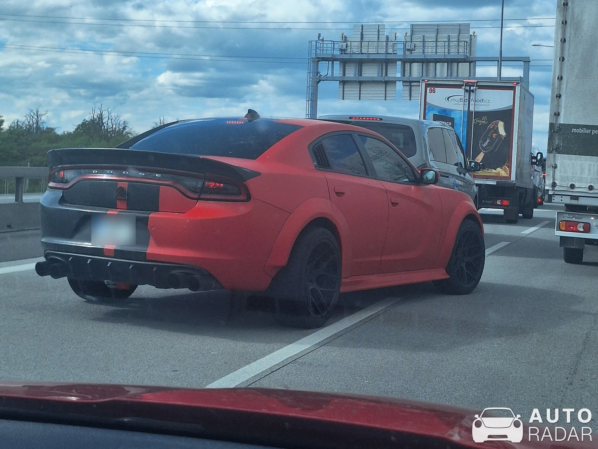 Dodge Charger SRT Hellcat Widebody spotted in Karlštejn