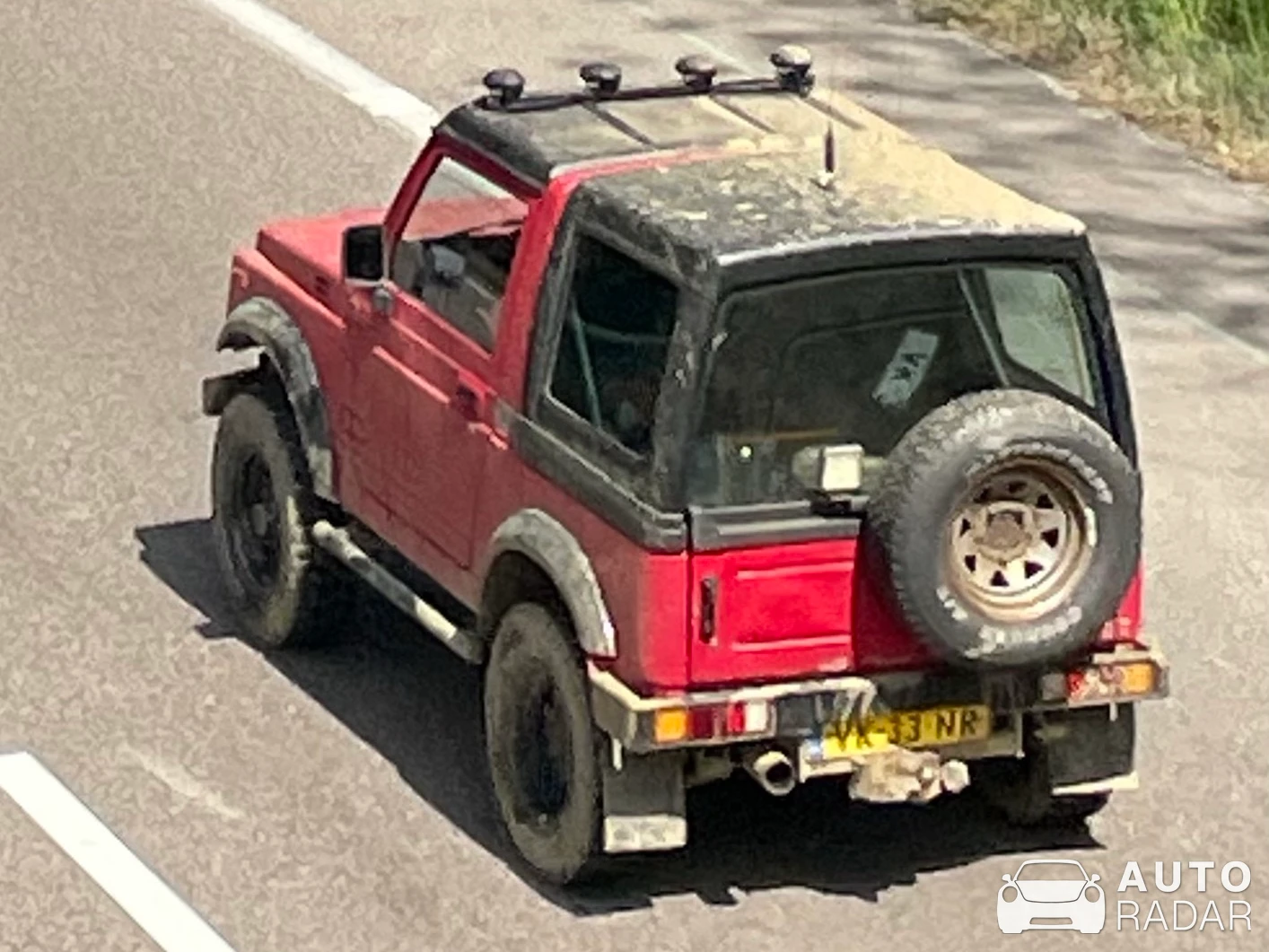 Suzuki Samurai spotted in Dommartin-lès-Toul