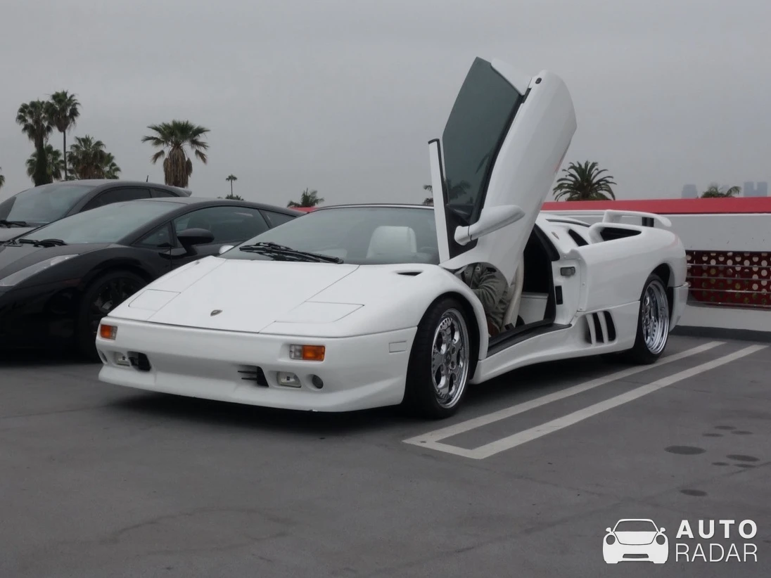 Lamborghini Diablo VT Roadster spotted in Los Angeles, United States