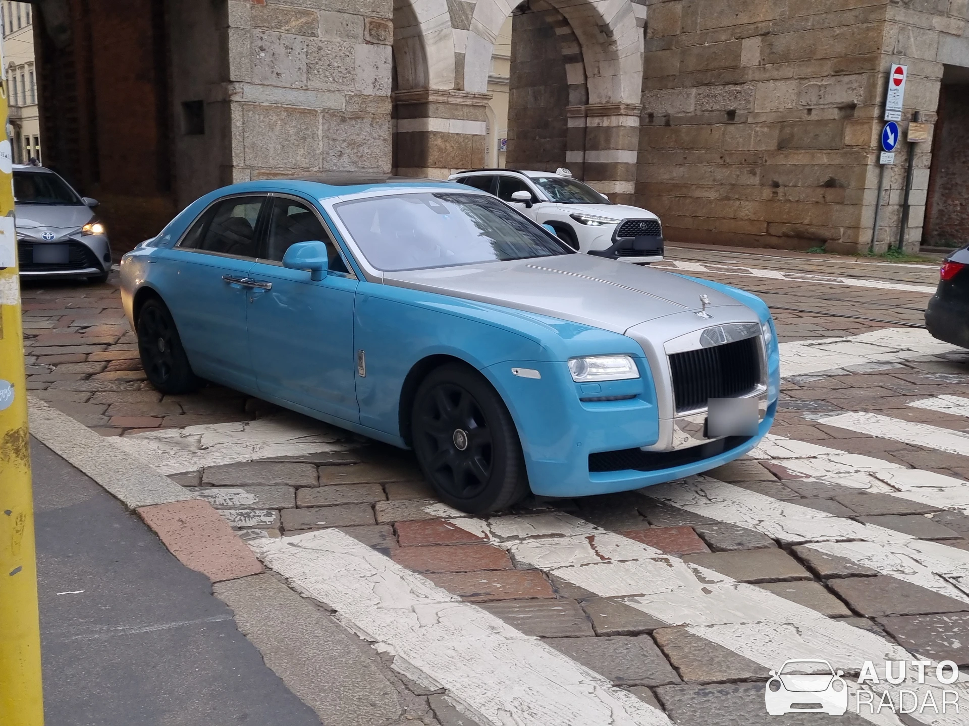 Rolls-Royce Ghost spotted in Milano, Italy