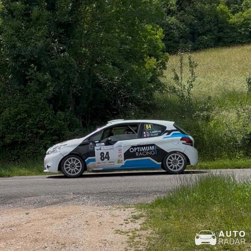 Peugeot 208 R2 spotted in Martailly-lès-Brancion