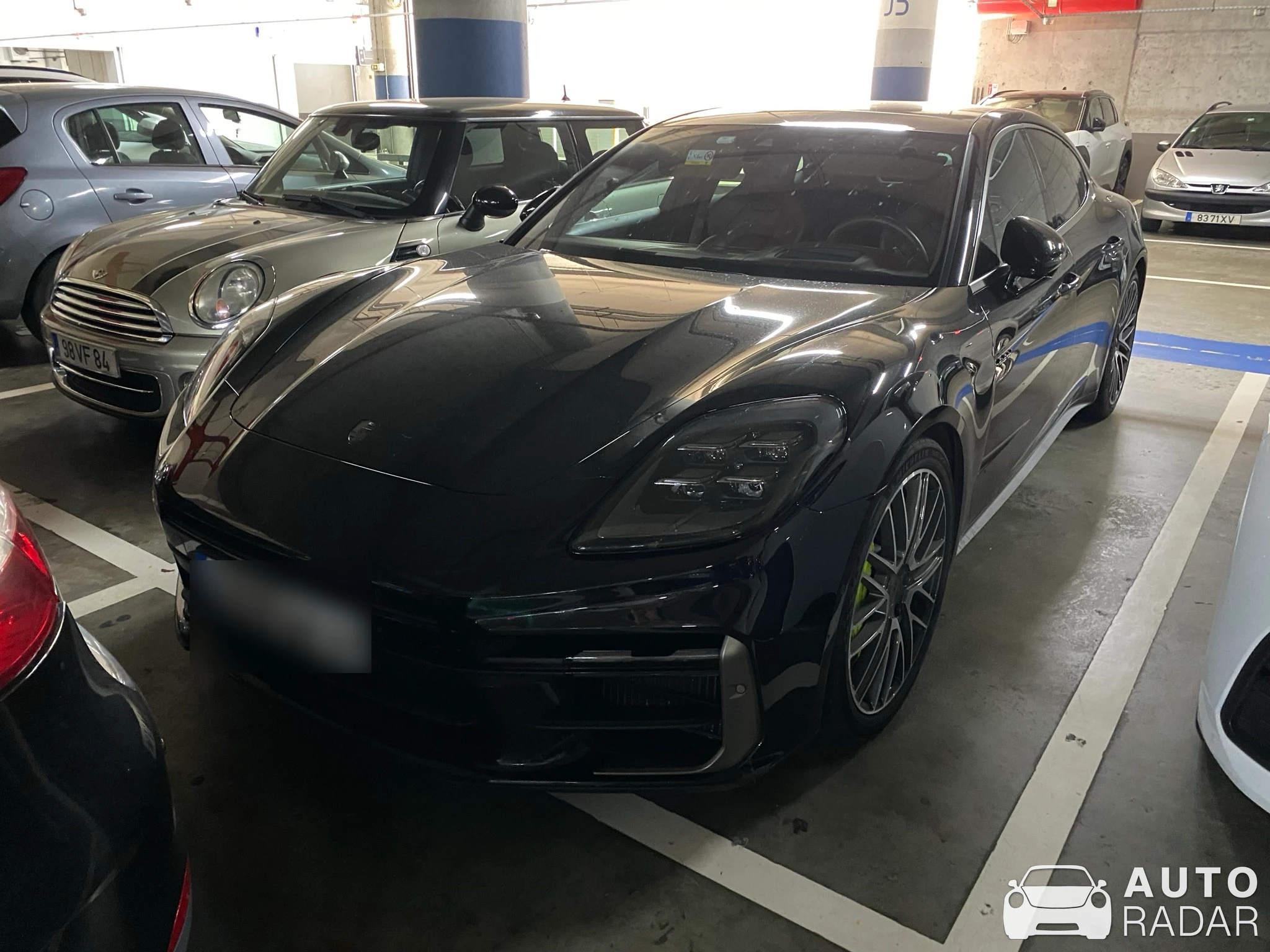 Porsche 972 Panamera Turbo S E-Hybrid Executive spotted in Moreira