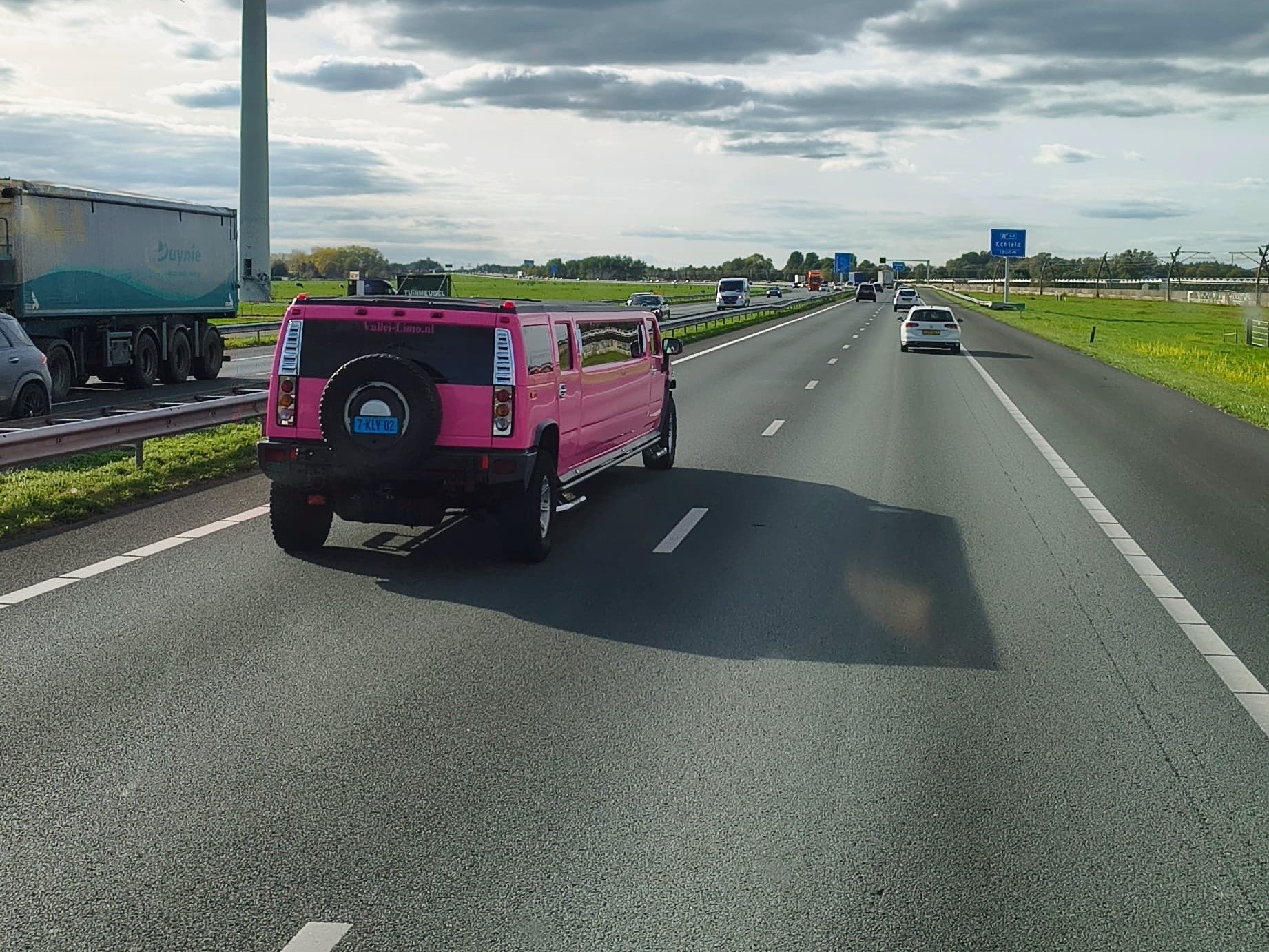 Hummer H2 Limousine