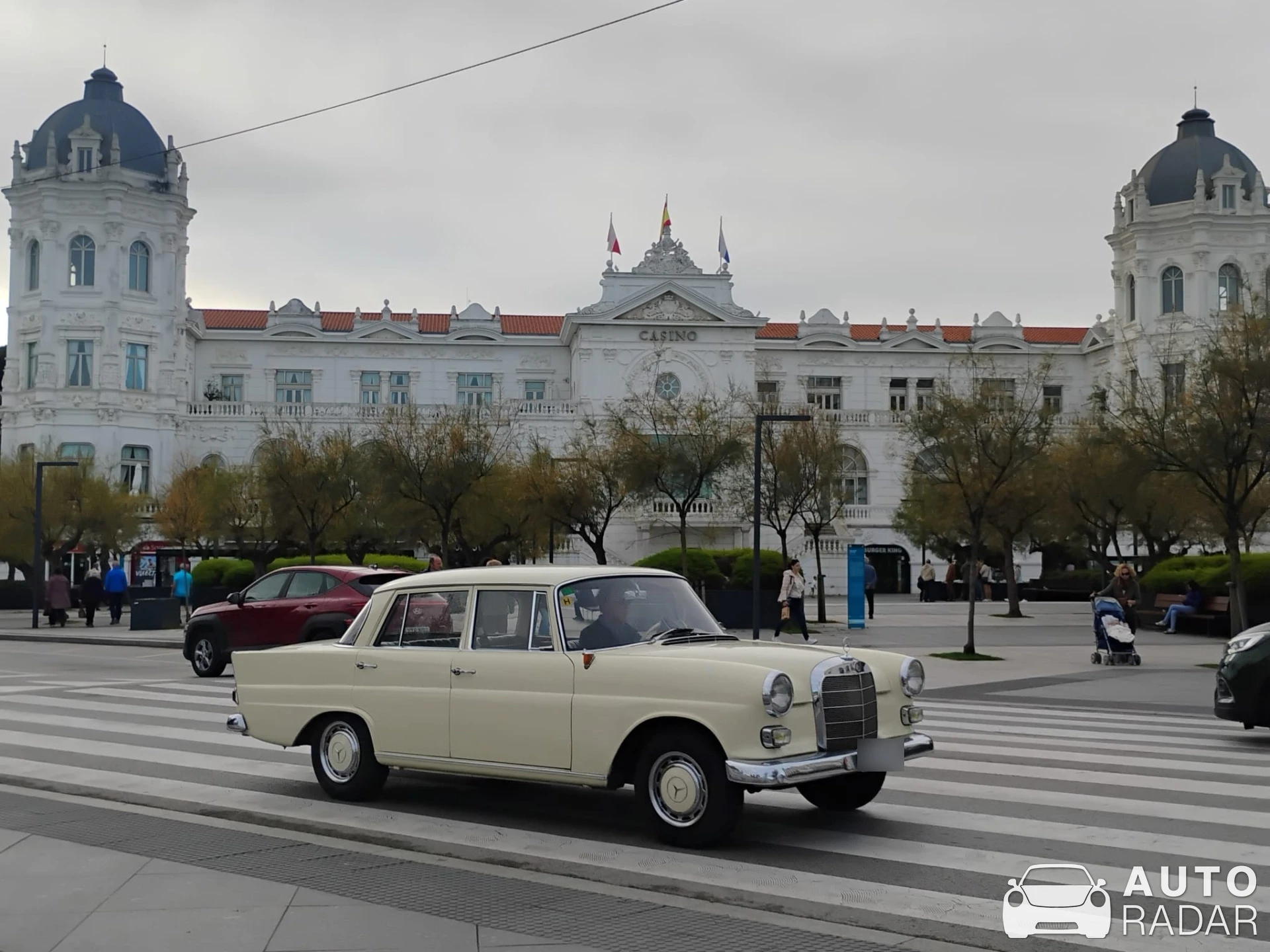 Mercedes-Benz 190D W121 spotted in Santander