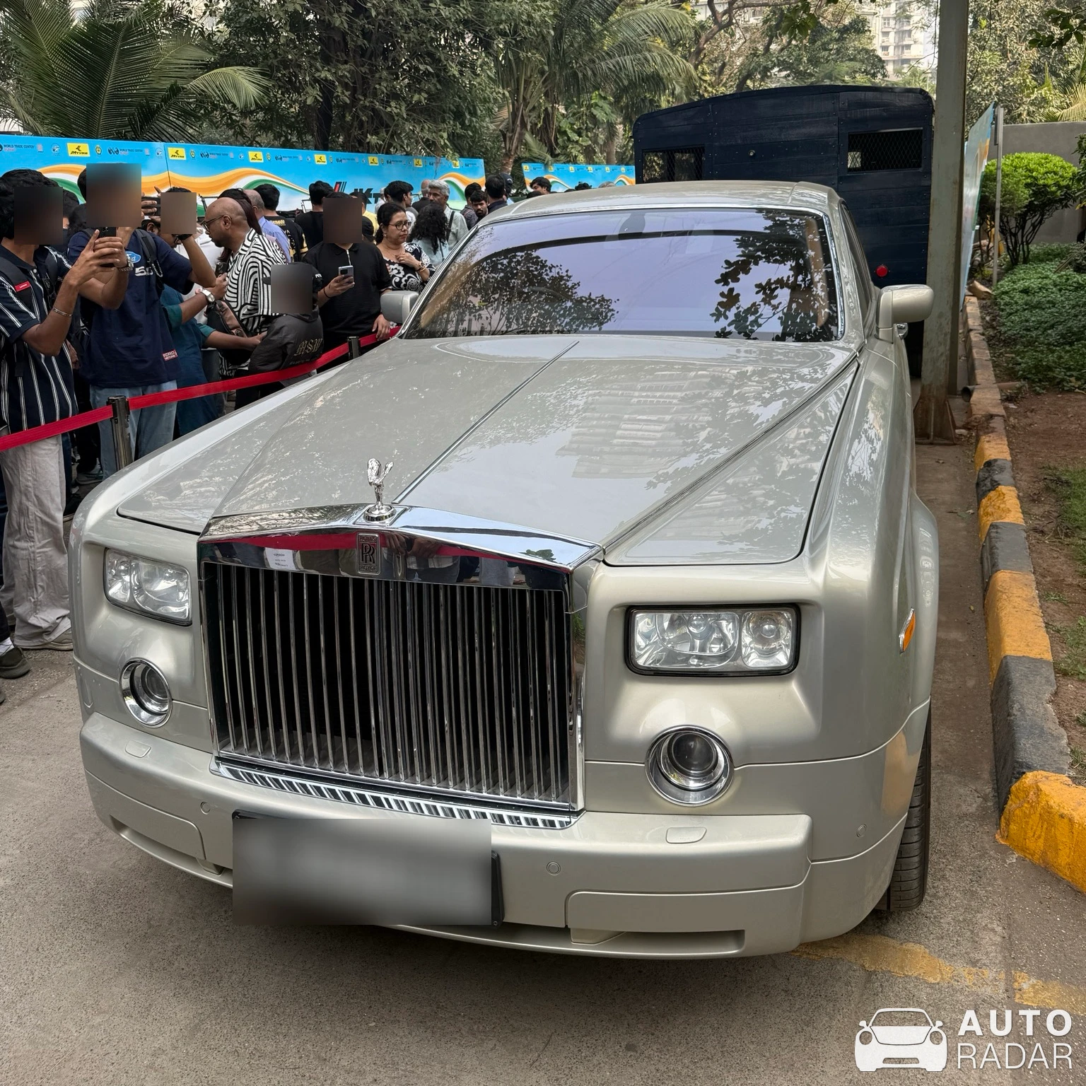 Rolls-Royce Phantom VII Series II spotted in Mumbai, India