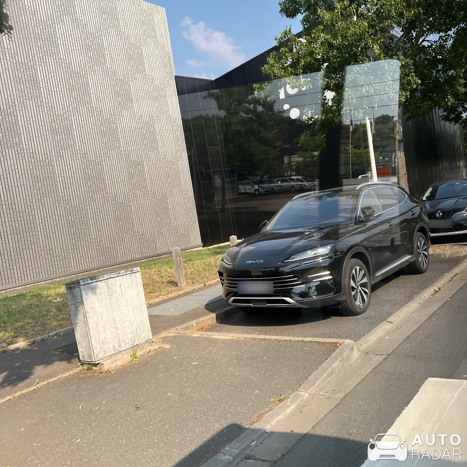 BYD Tang spotted in Tours