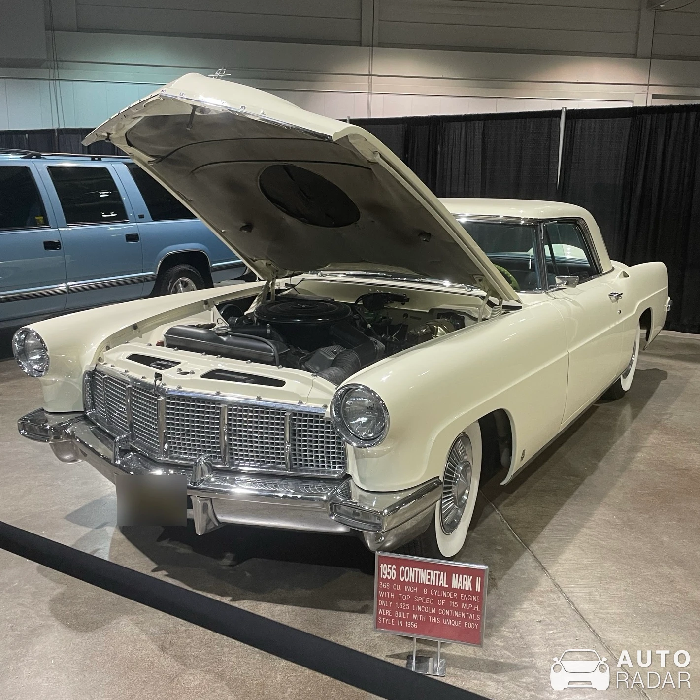 Lincoln Continental Mark III spotted in Calgary