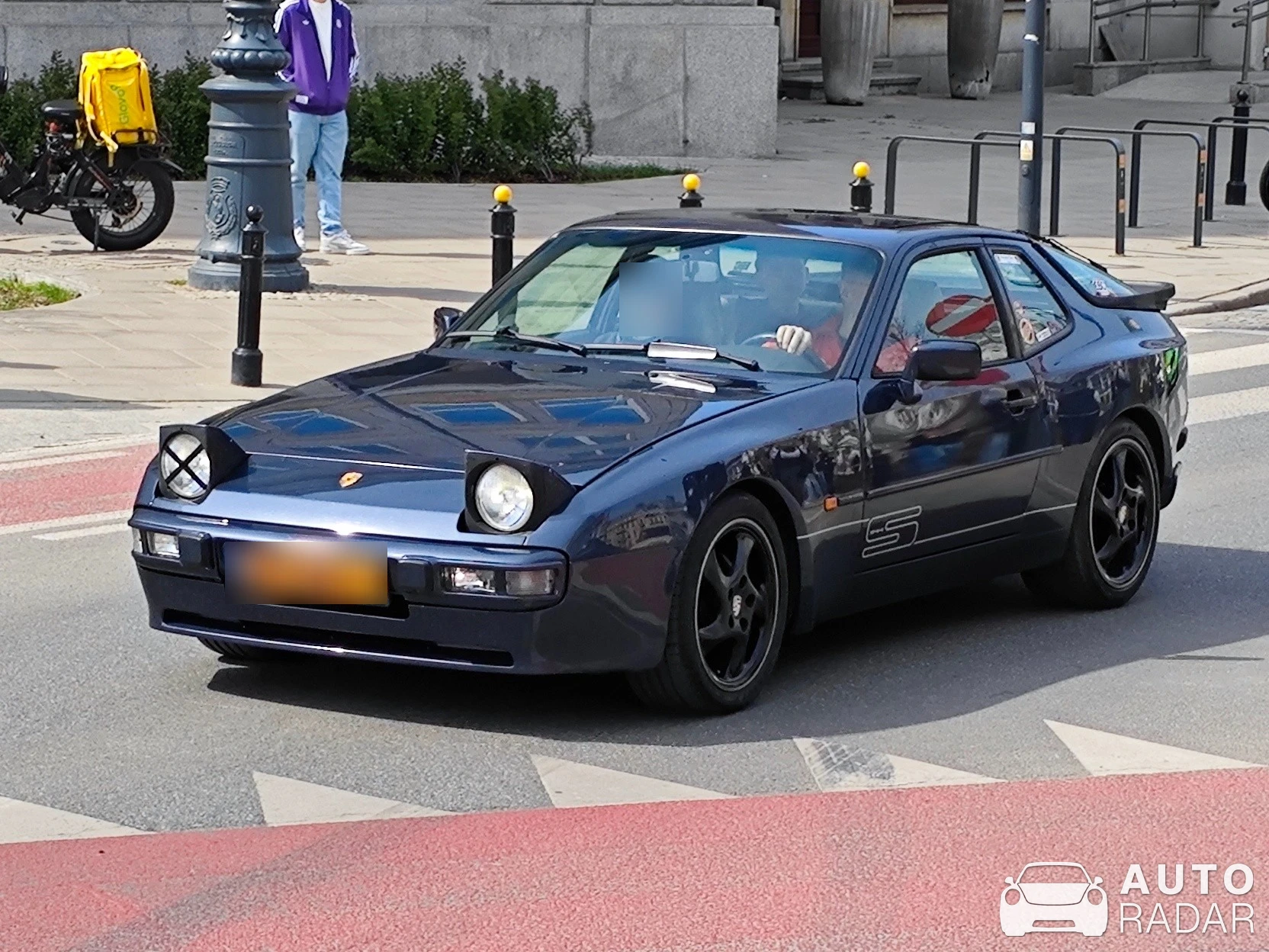 Porsche 944 S spotted in Warszawa