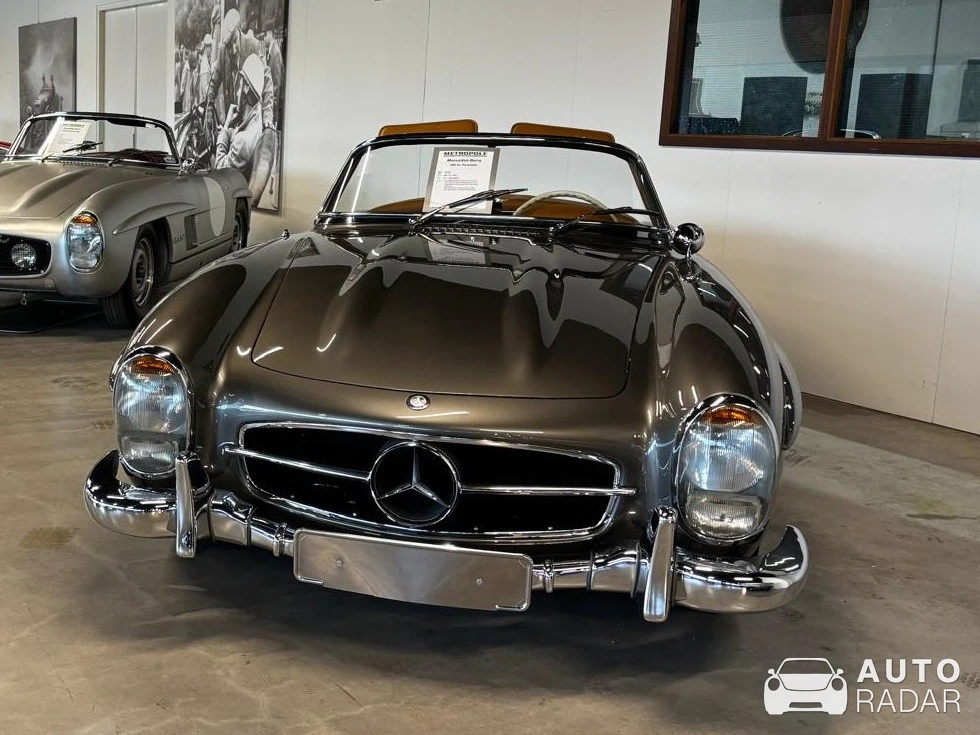 Mercedes-Benz 300SL Roadster spotted in Druten, Netherlands