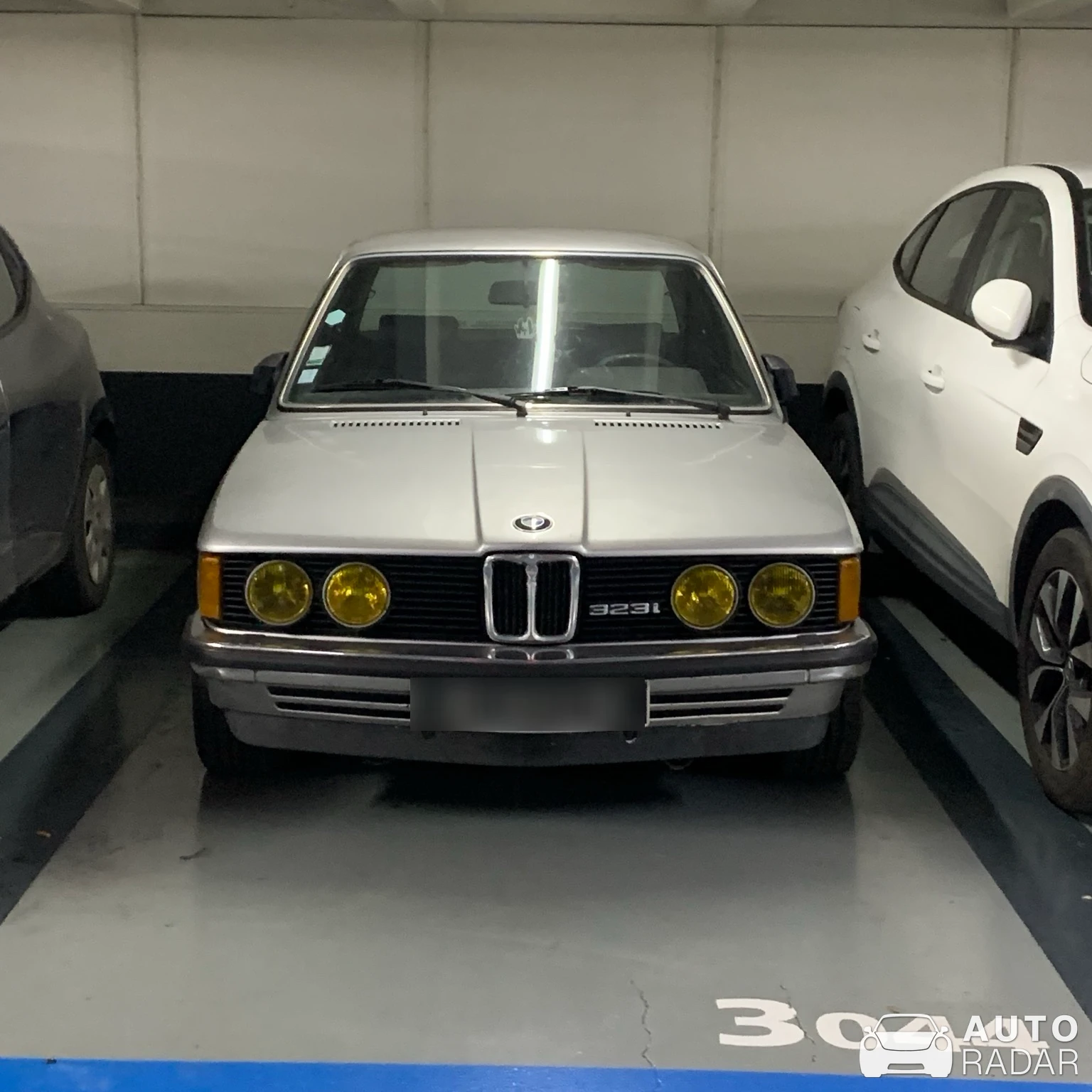 BMW 323i E21 spotted in Marseille