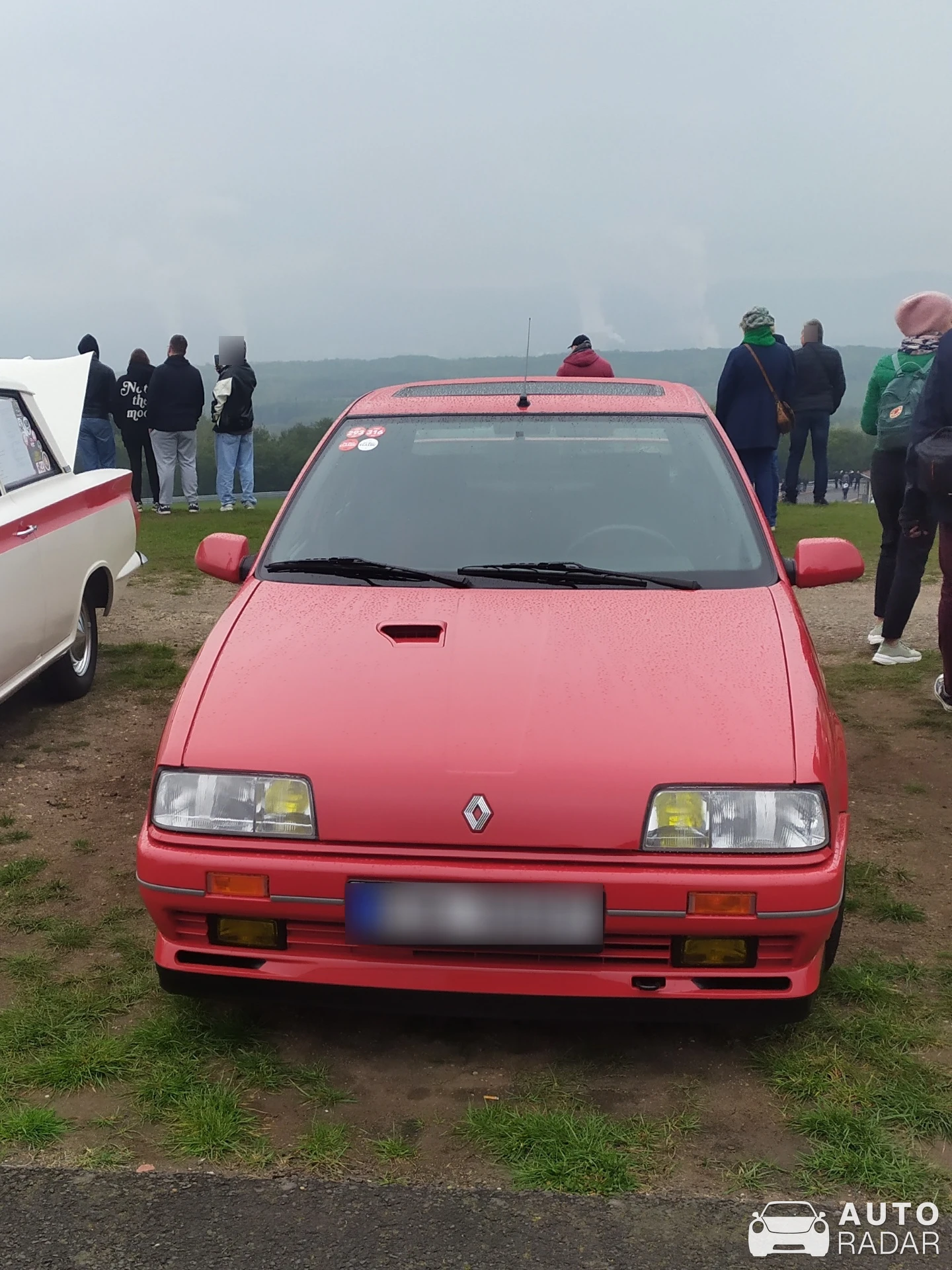 Renault 19 16S spotted in Most