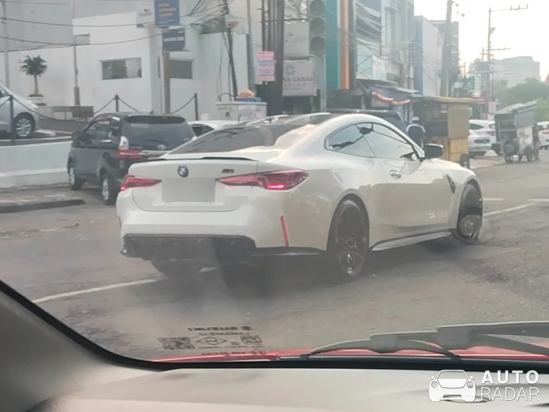 BMW M4 G82 Coupé spotted in Semarang
