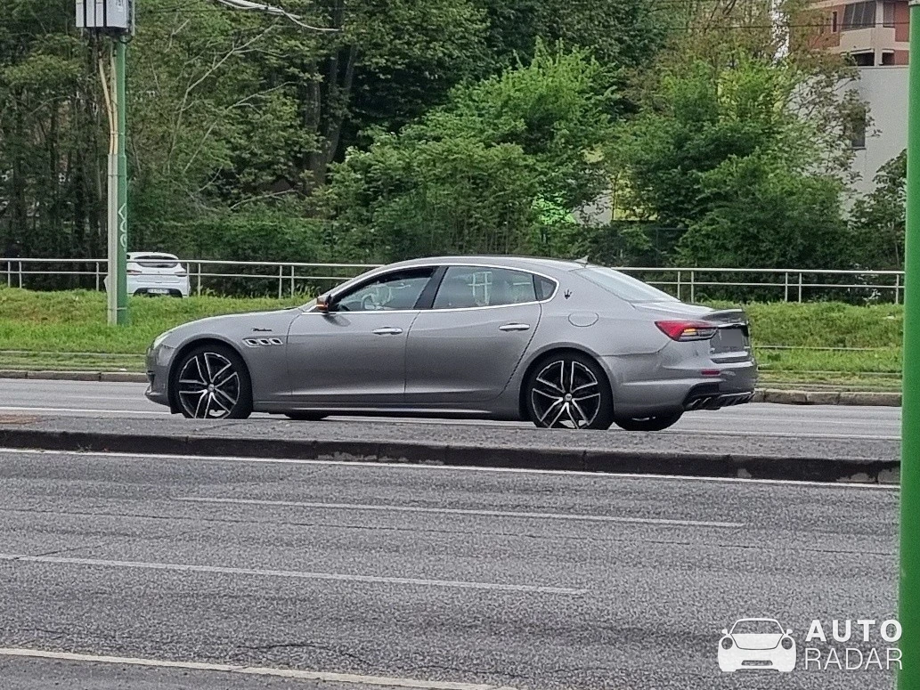 Maserati Quattroporte Modena Q4 spotted in Milano