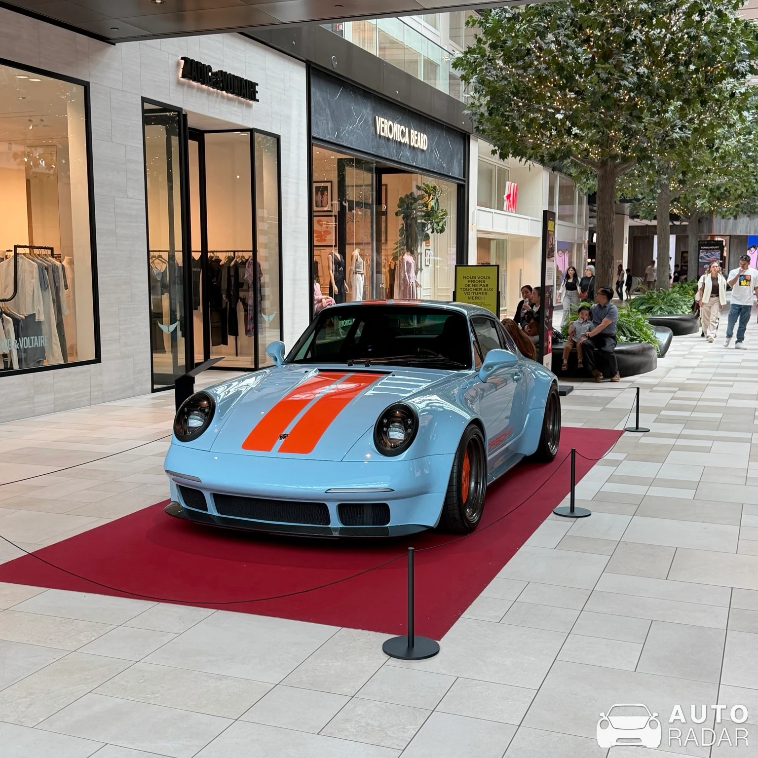 Porsche 993 Tedson DAYDREAM spotted in Mont-Royal