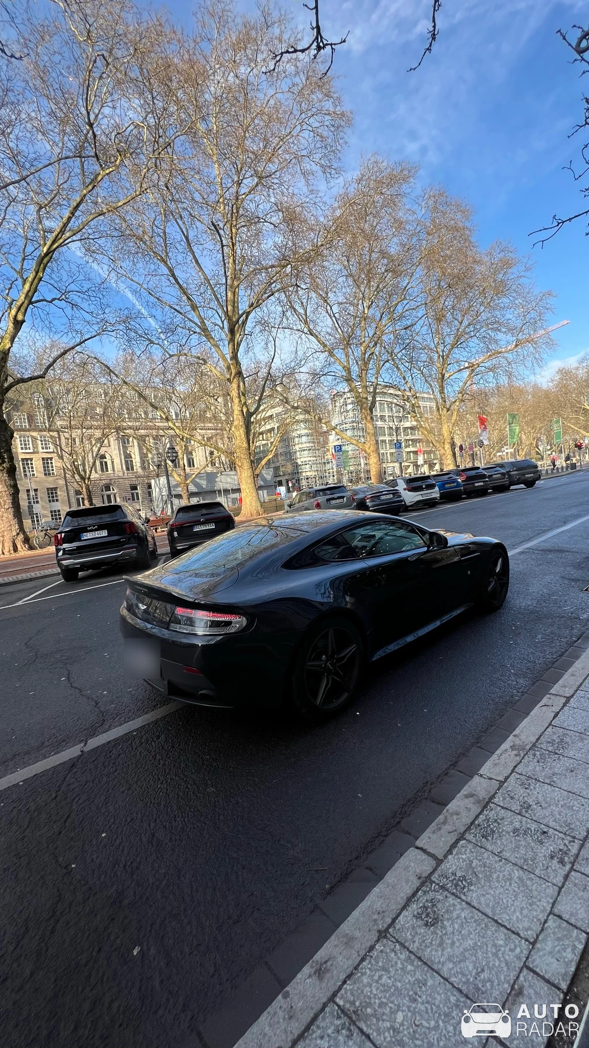 Aston Martin V8 Vantage spotted in Düsseldorf, Deutschland