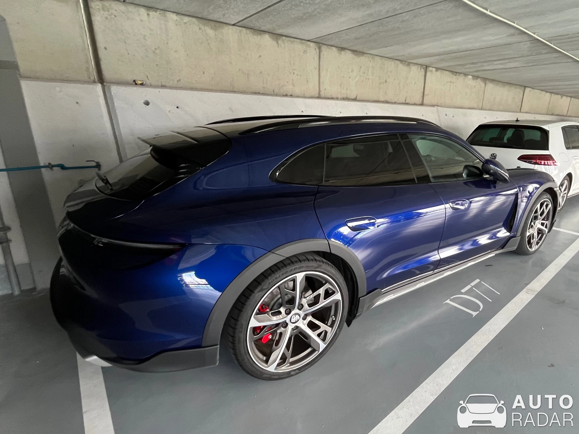 Porsche Taycan 4S Sport Turismo spotted in Barcelona, España