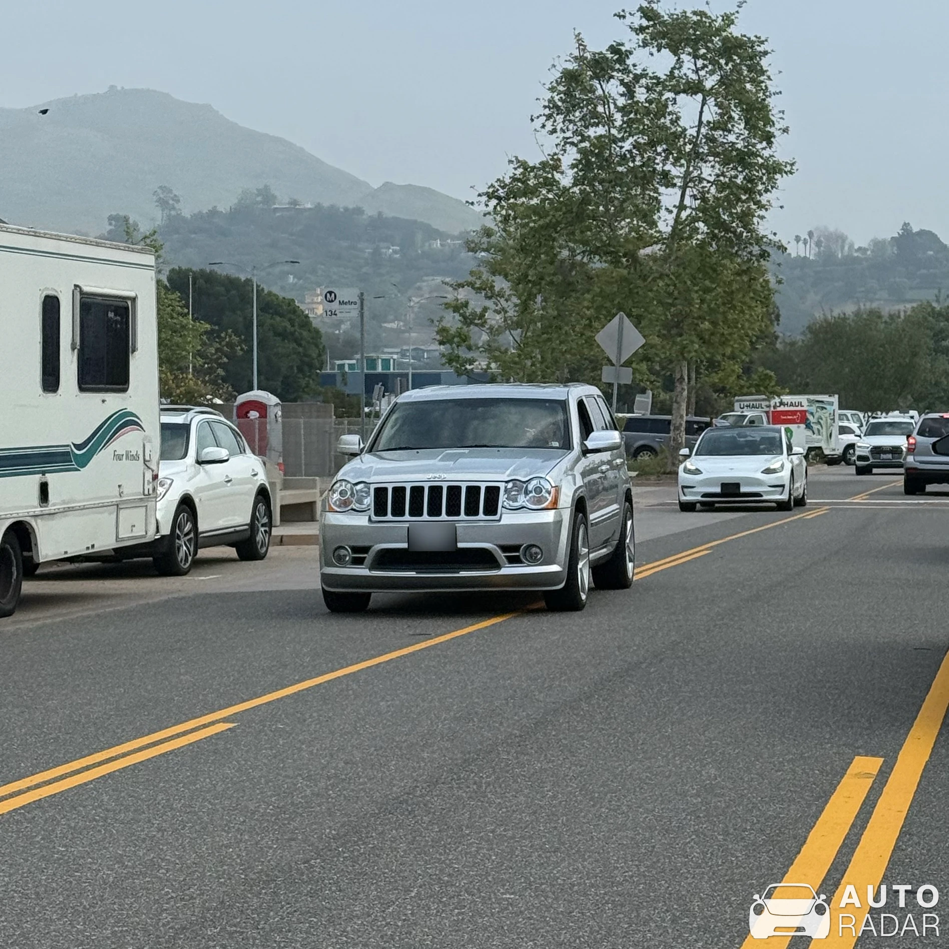 Jeep Grand Cherokee SRT-8 2005 spotted in Malibu