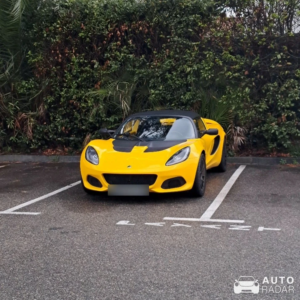 Lotus Elise S3 220 Sport spotted in Le Cannet