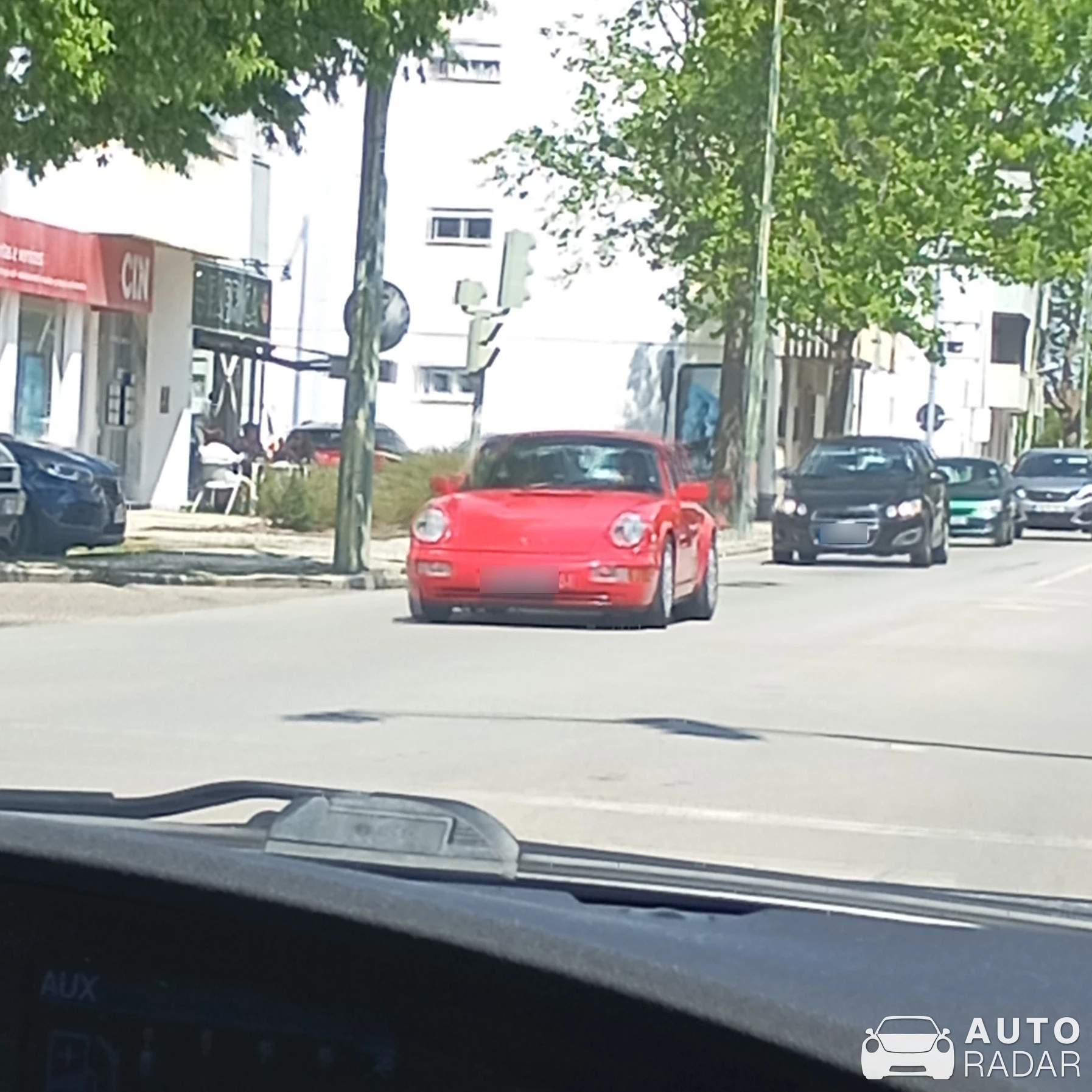 Porsche 964 Carrera spotted in Nazaré