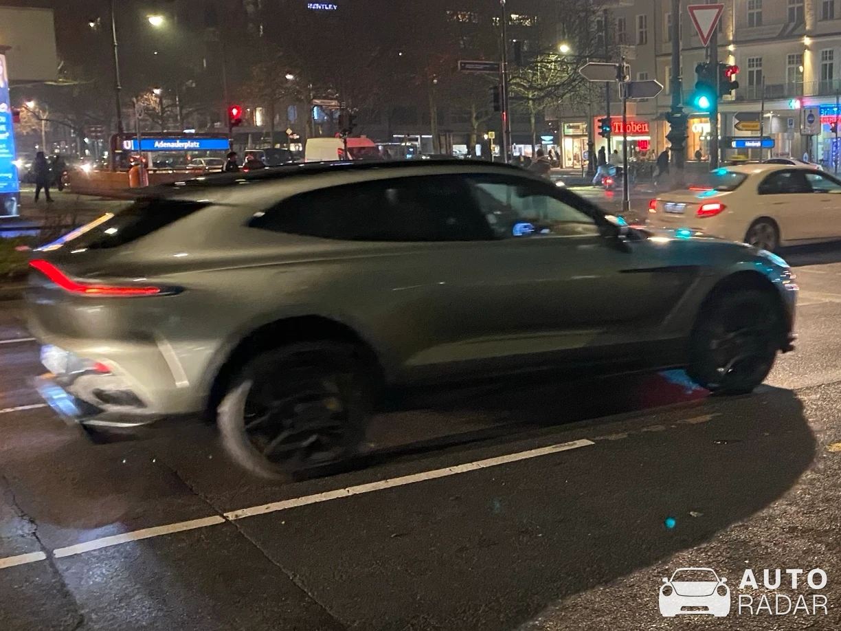 Aston Martin DBX spotted in Berlin, Deutschland