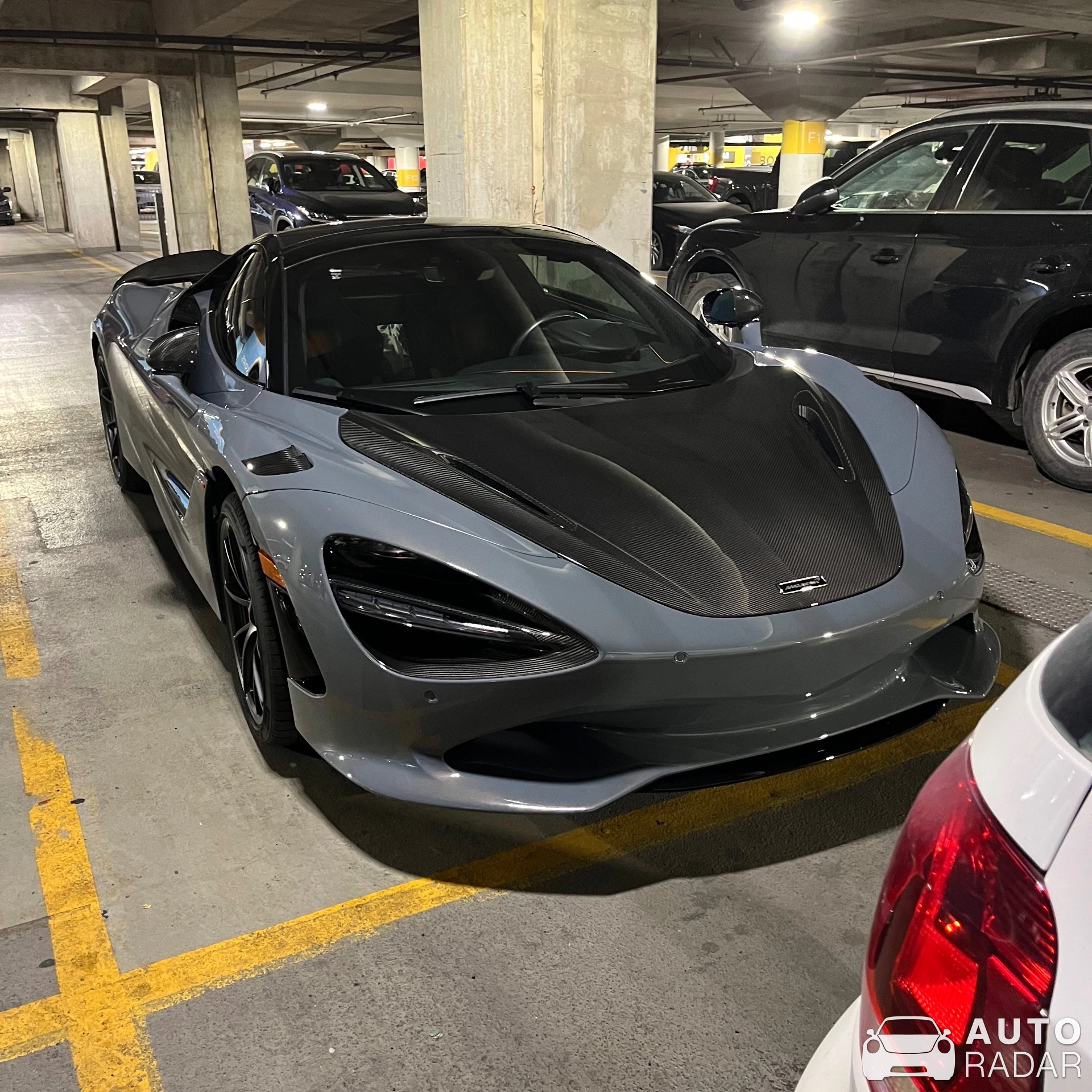 McLaren 750S spotted in Brossard, Canada