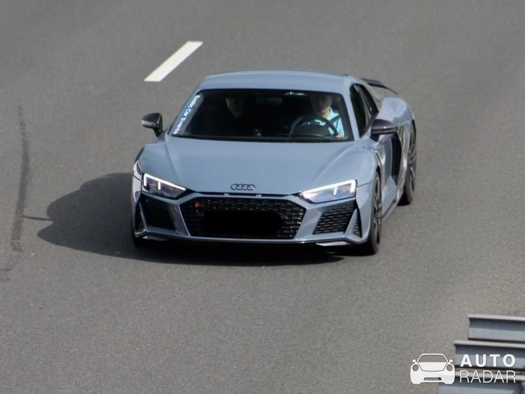 Audi R8 V10 spotted in Meridian