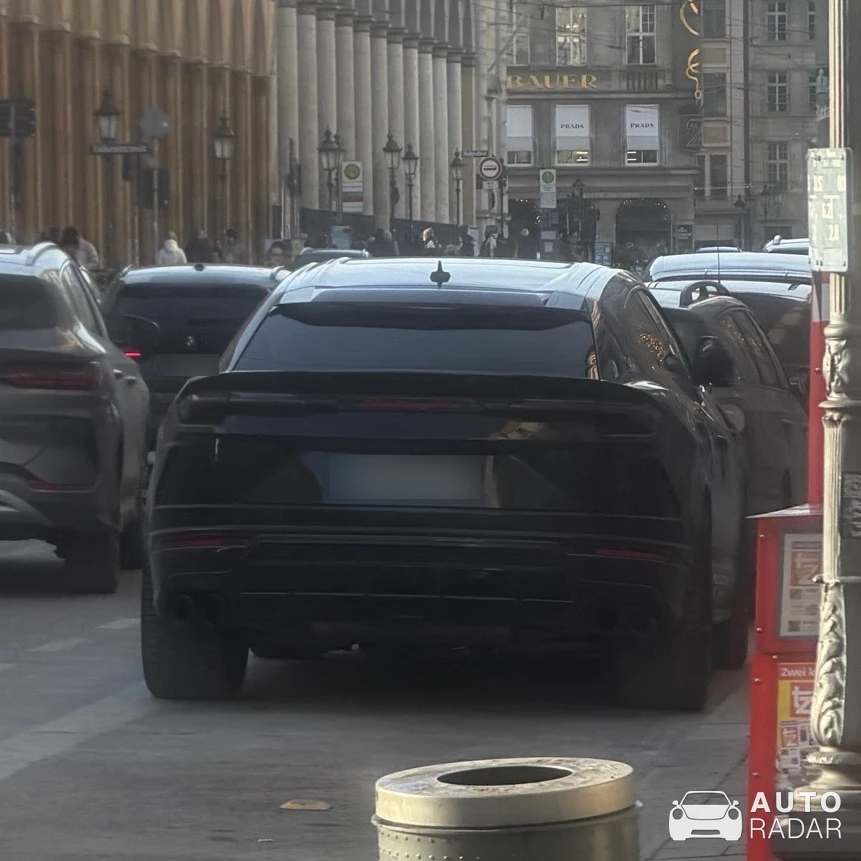 Lamborghini Urus spotted in München, Germany