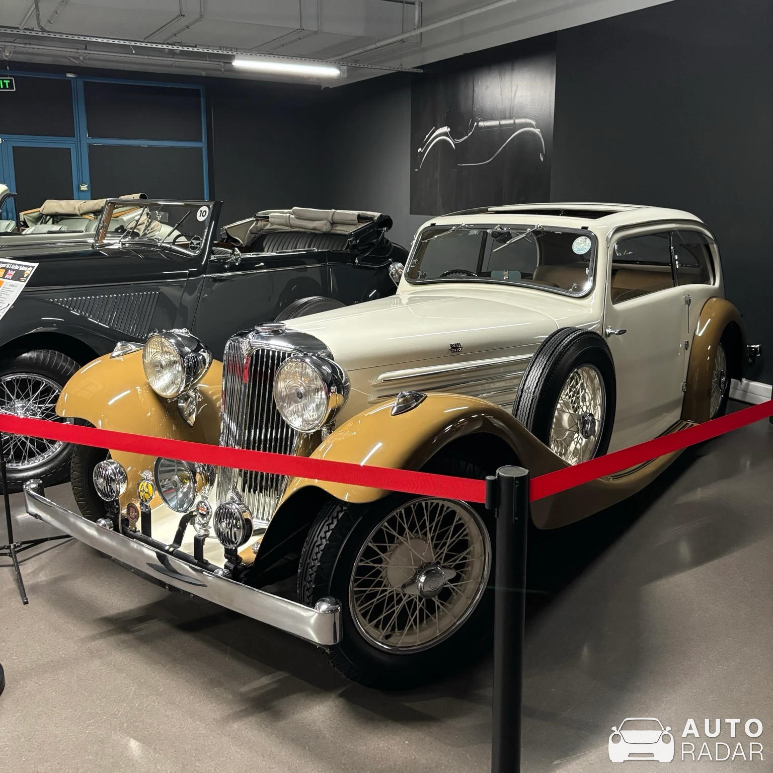 Jaguar SS1 spotted in Budapest