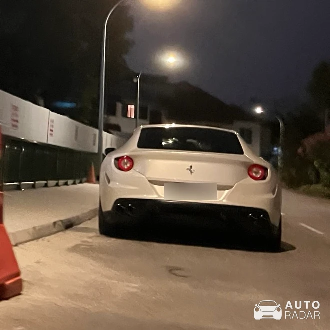 Ferrari FF spotted in Singapore, Singapore