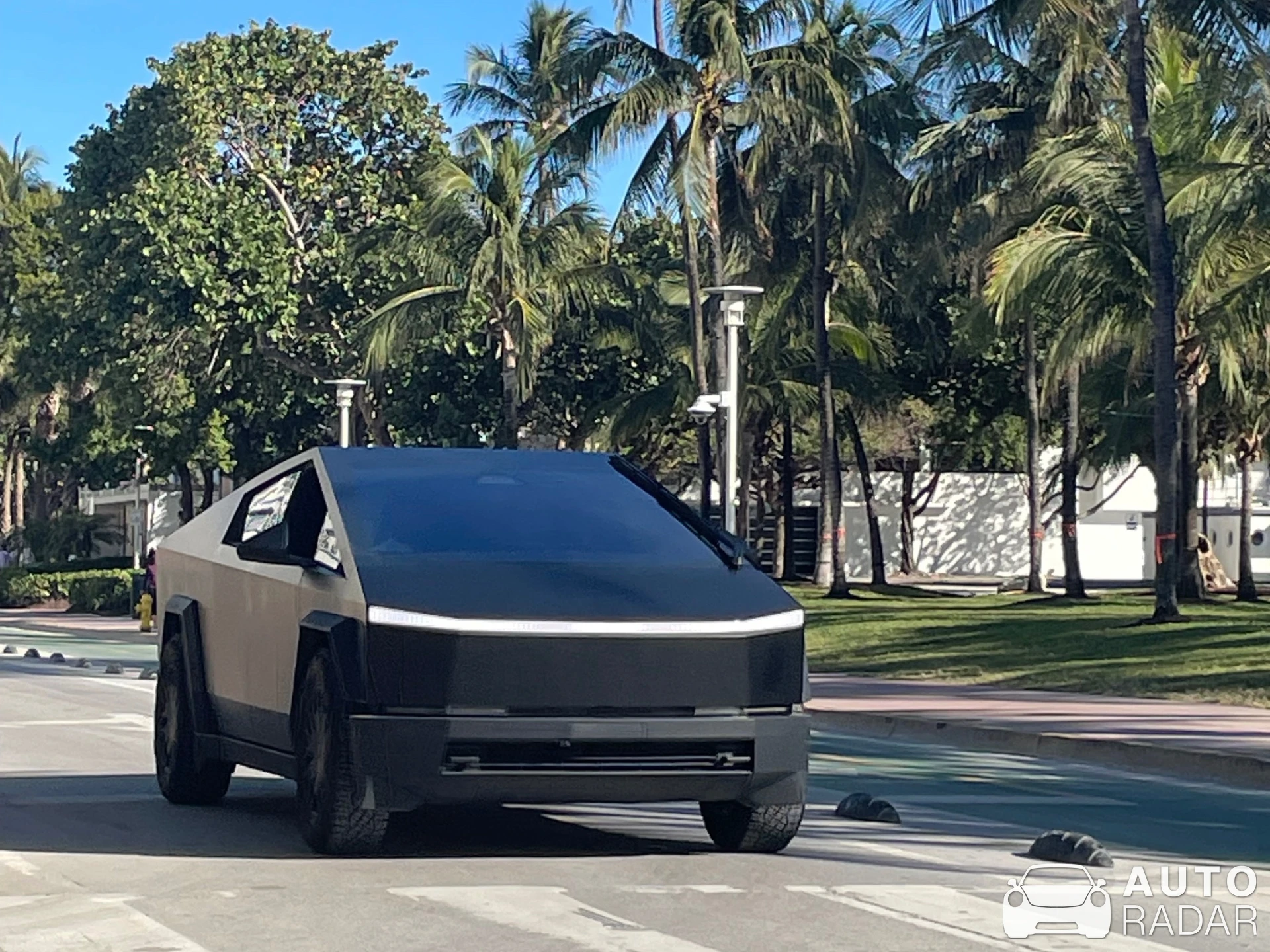 Tesla Cybertruck spotted in Miami Beach, Estados Unidos