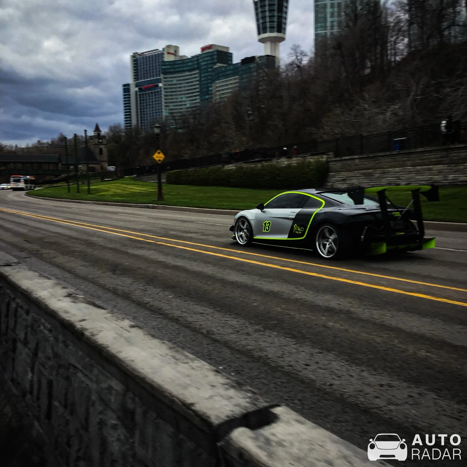 Audi R8 V10 spotted in Niagara Falls, Canada