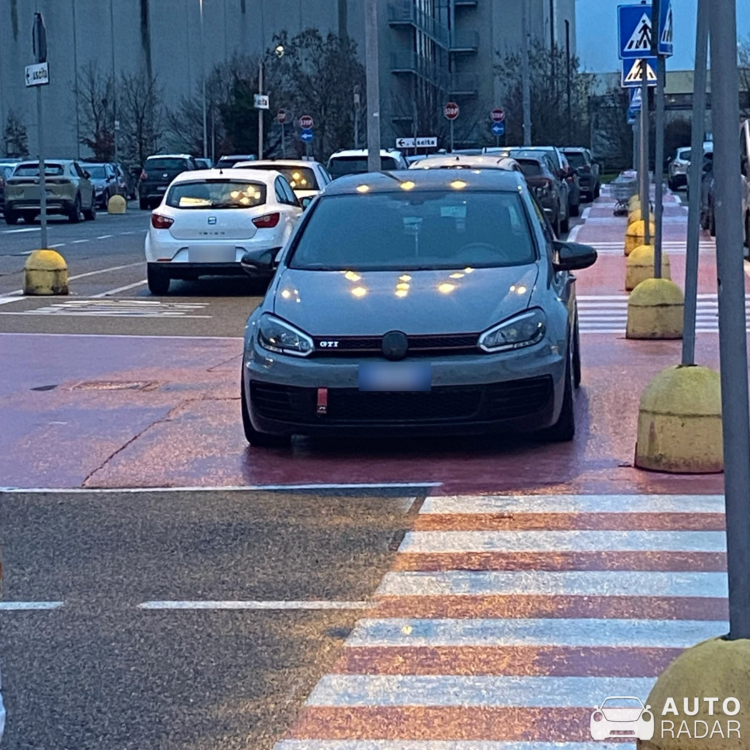 Volkswagen Golf VII R400 spotted in Trezzo sull'Adda